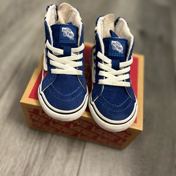 Vans toddler shoes - Picture 2 of 3